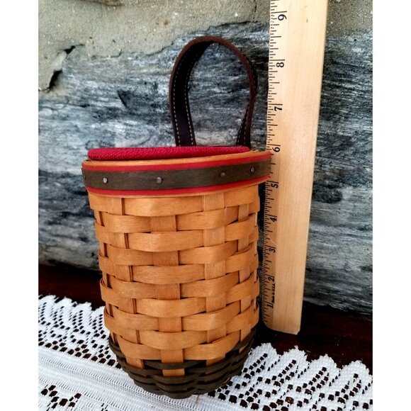 Longaberger 2002 Santas Helper Hanging Basket Red Liner Green Accent Weave Leath - Picture 5 of 6
